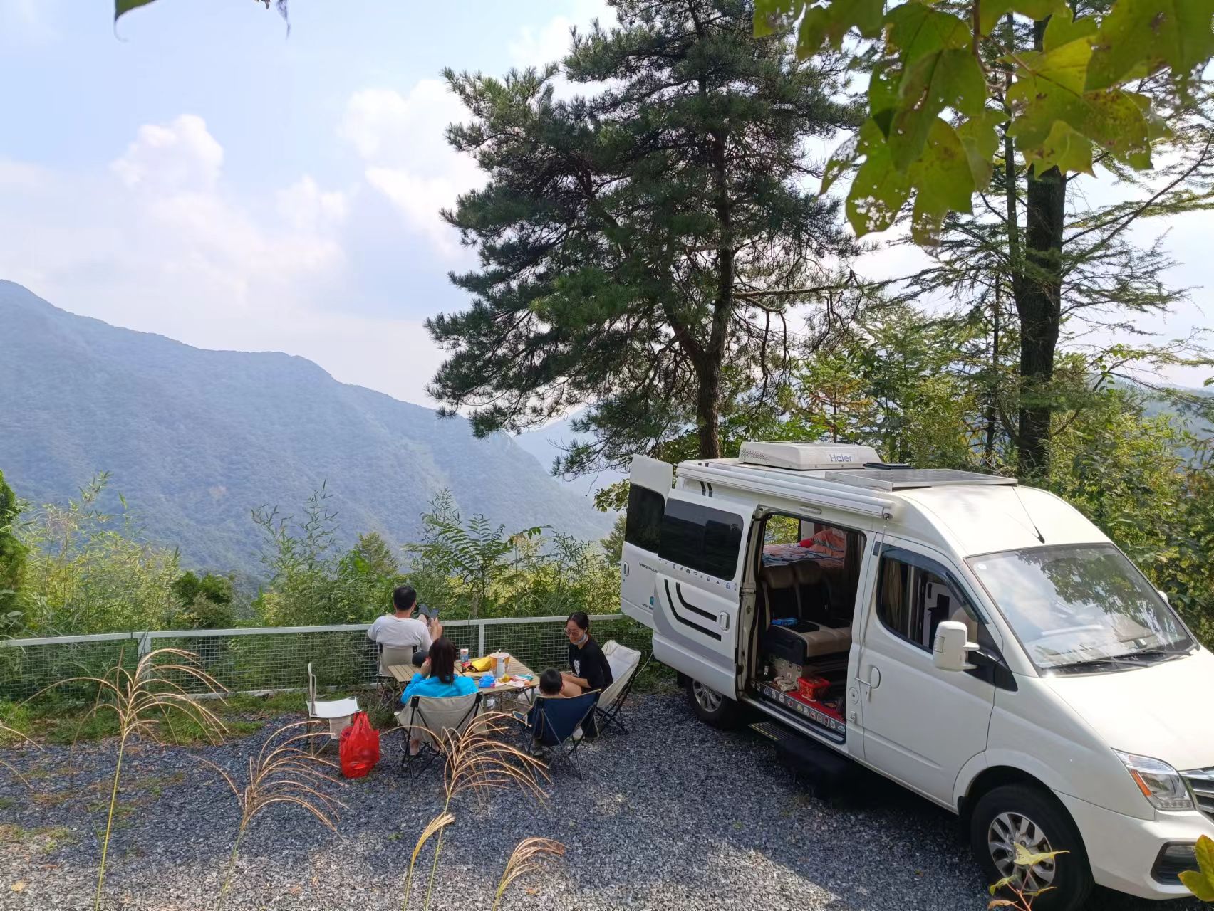 🏕️ 安吉神仙露营地